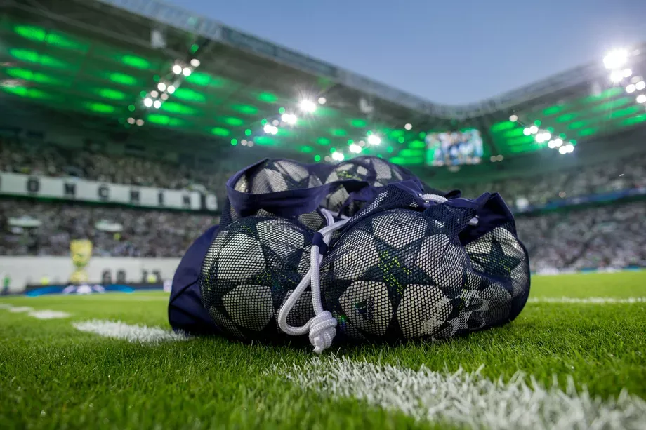 UEFA xem xét đổi giờ thi đấu Champions League ảnh 1 UEFA xem xet doi gio thi dau Champions League anh 1