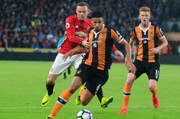 Vang Fellaini,  MU van co hai doi hinh cuc manh anh 1