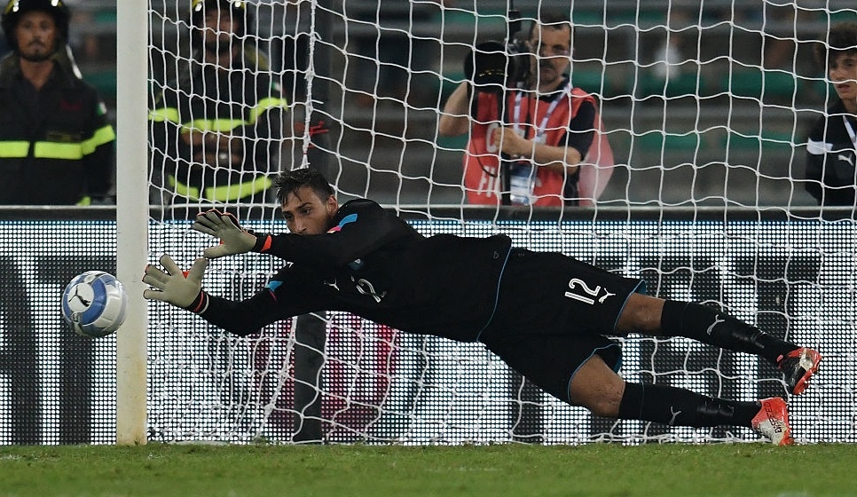 Thu mon 17 tuoi di vao lich su tuyen Italy hinh anh