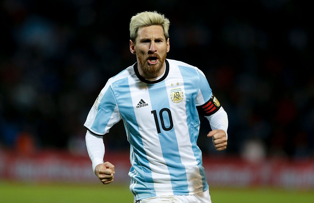 Tuoi 29, Messi lai khien the gioi duoi chan minh hinh anh