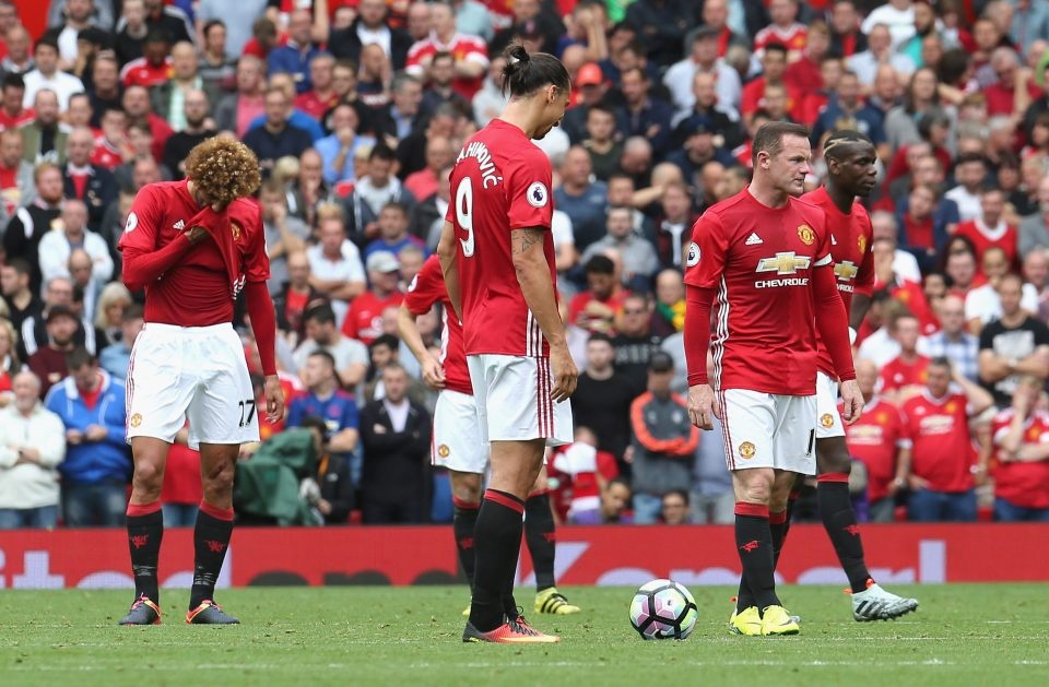 Nội bộ MU cãi nhau giữa hiệp derby Manchester? ảnh 1 Noi bo MU cai nhau giua hiep derby Manchester? anh 1