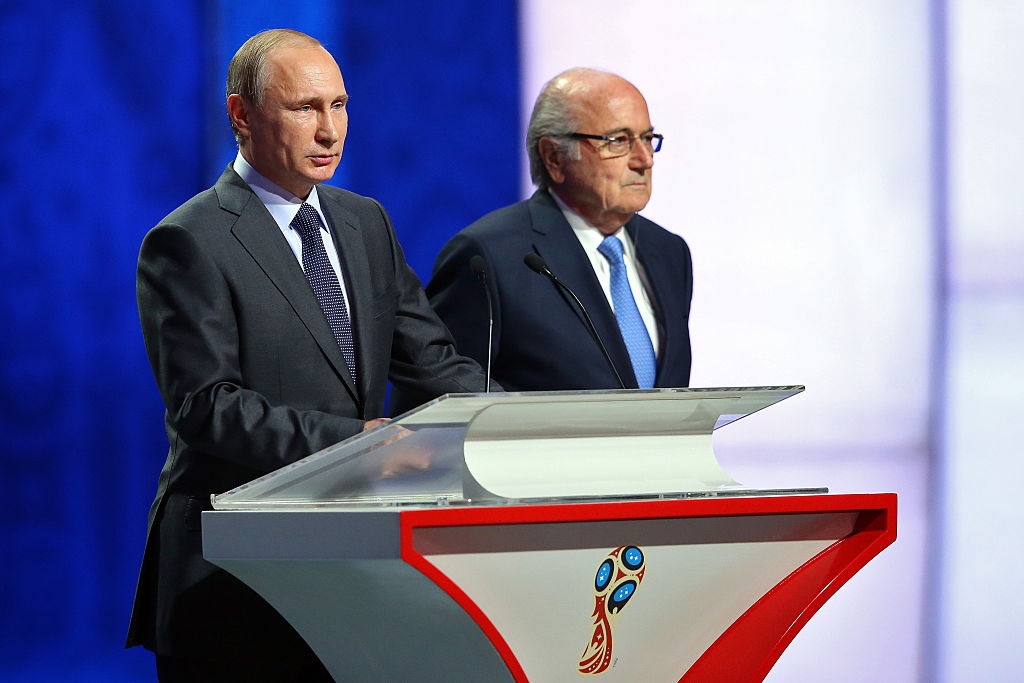 Arsenal bị ép giá vụ Arshavin vì tổng thống Putin ảnh 2 Arsenal bi ep gia vu Arshavin vi tong thong Putin anh 2