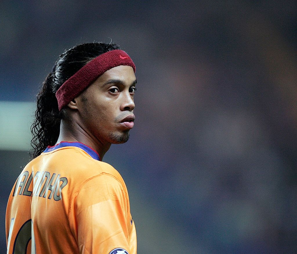 Neymar trước cơ hội qua mặt Ronaldinho ảnh 1 Neymar truoc co hoi qua mat Ronaldinho anh 1