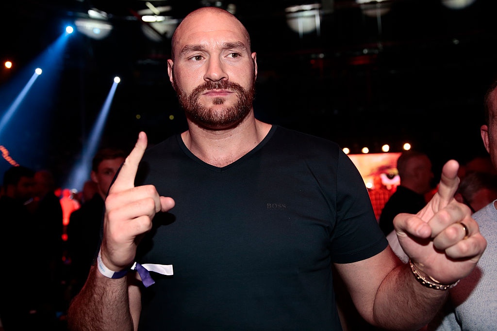 Tyson Fury duong tinh voi cocaine, co the mat moi danh hieu hinh anh
