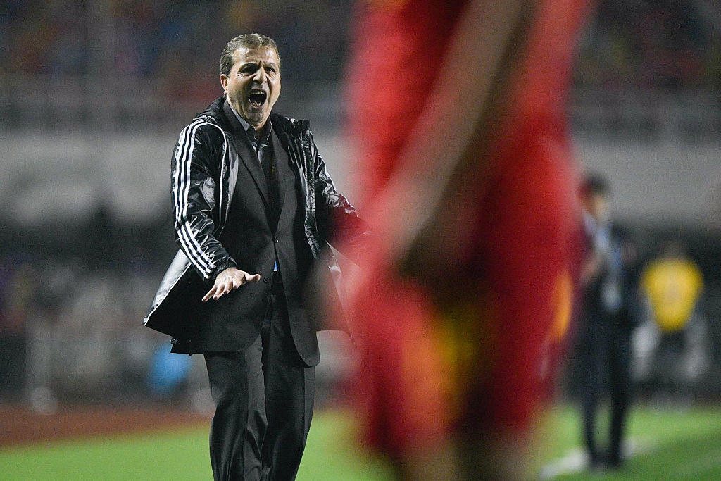 Fan thinh no,  doi tong co chu tich Lien doan bong da Trung Quoc anh 2