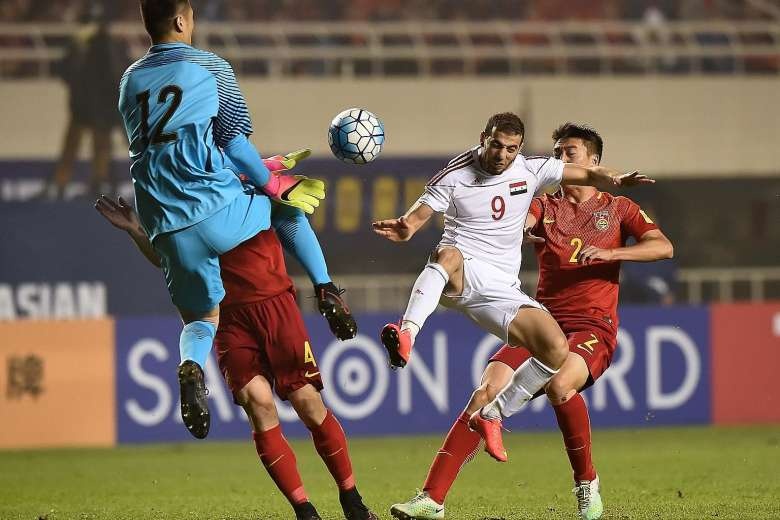 Fan Trung Quoc doi sa thai chu tich LDBD Trung Quoc hinh anh