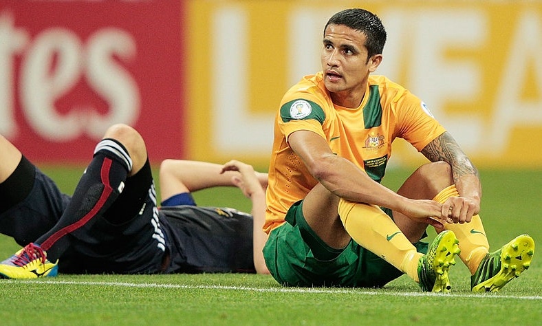 'Cay truong sinh' Tim Cahill bat luc truoc Nhat Ban hinh anh