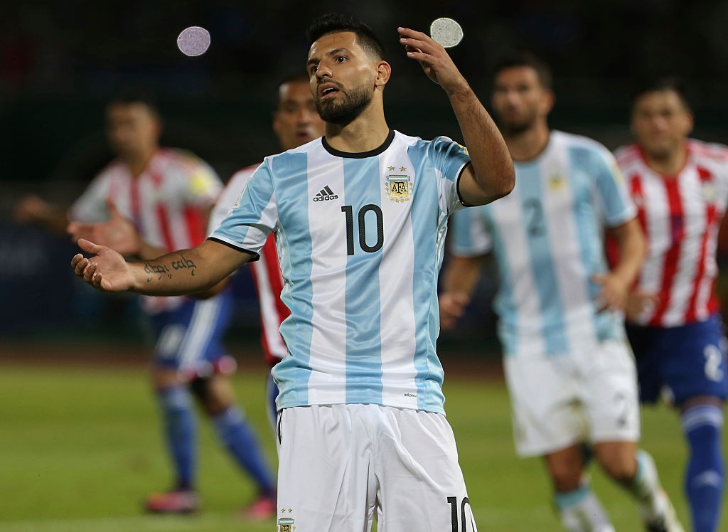 Bao Argentina: Aguero len tuyen nho phe canh cua Messi hinh anh