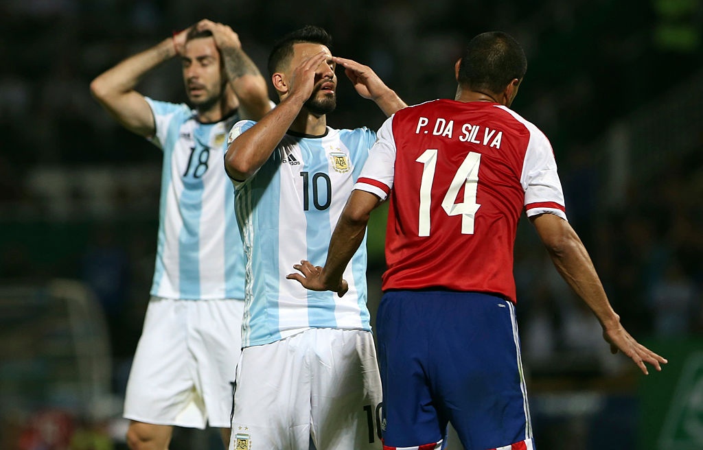 Báo Argentina: Aguero lên tuyển nhờ phe cánh của Messi ảnh 3 Bao Argentina: Aguero len tuyen nho phe canh cua Messi anh 3