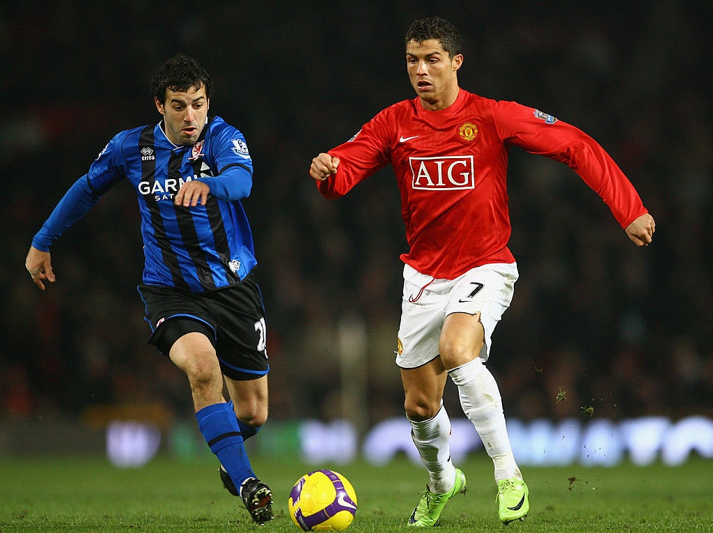 Sir Alex muốn Ronaldo thành đồng đội của Messi ảnh 1 Sir Alex muon Ronaldo thanh dong doi cua Messi anh 1