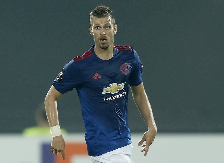 Schneiderlin tren duong thanh 'Schweinsteiger moi' cua MU hinh anh
