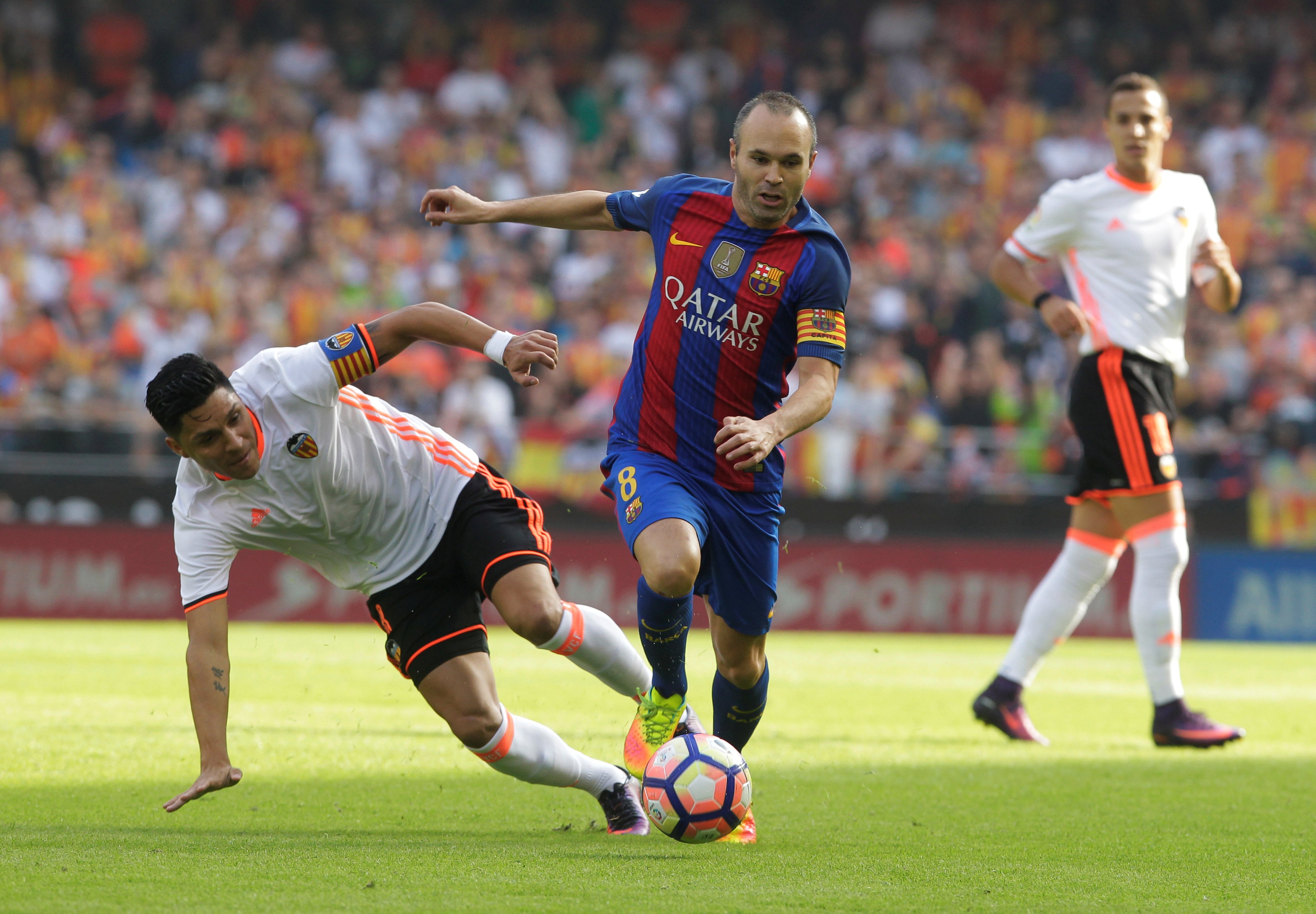 Valencia vs Barcelona anh 9