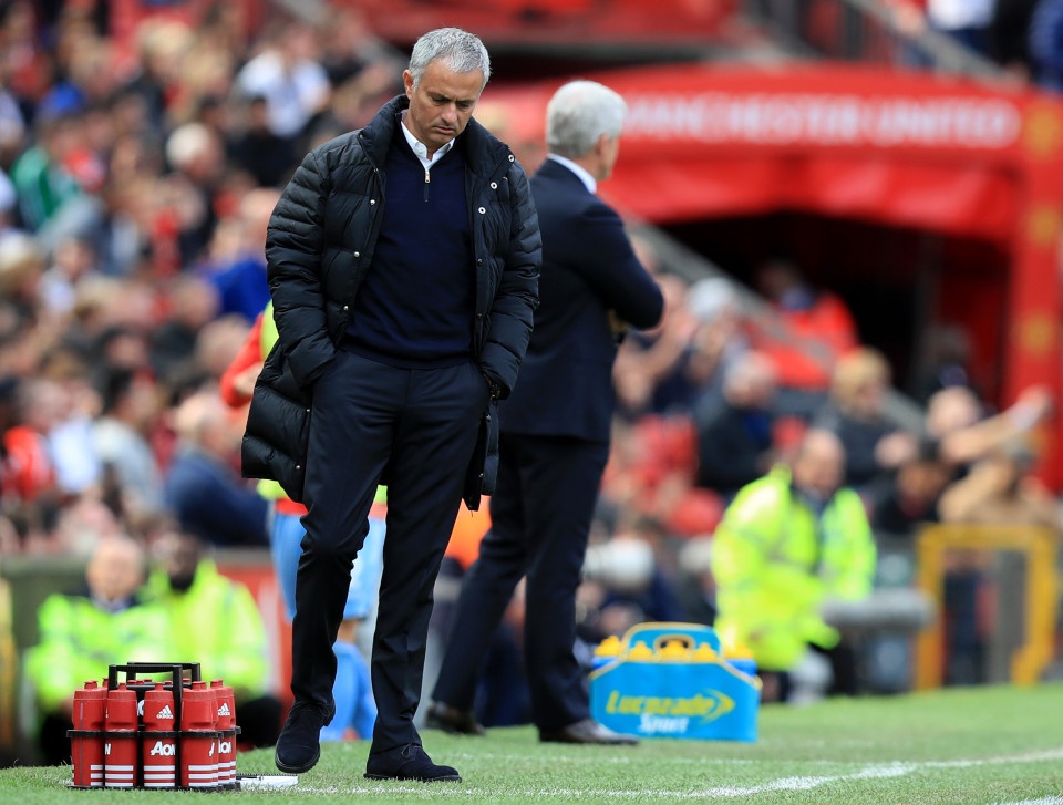 MU tạo bom tấn với tiền đạo Barca ảnh 2 MU tao bom tan voi tien dao Barca anh 2