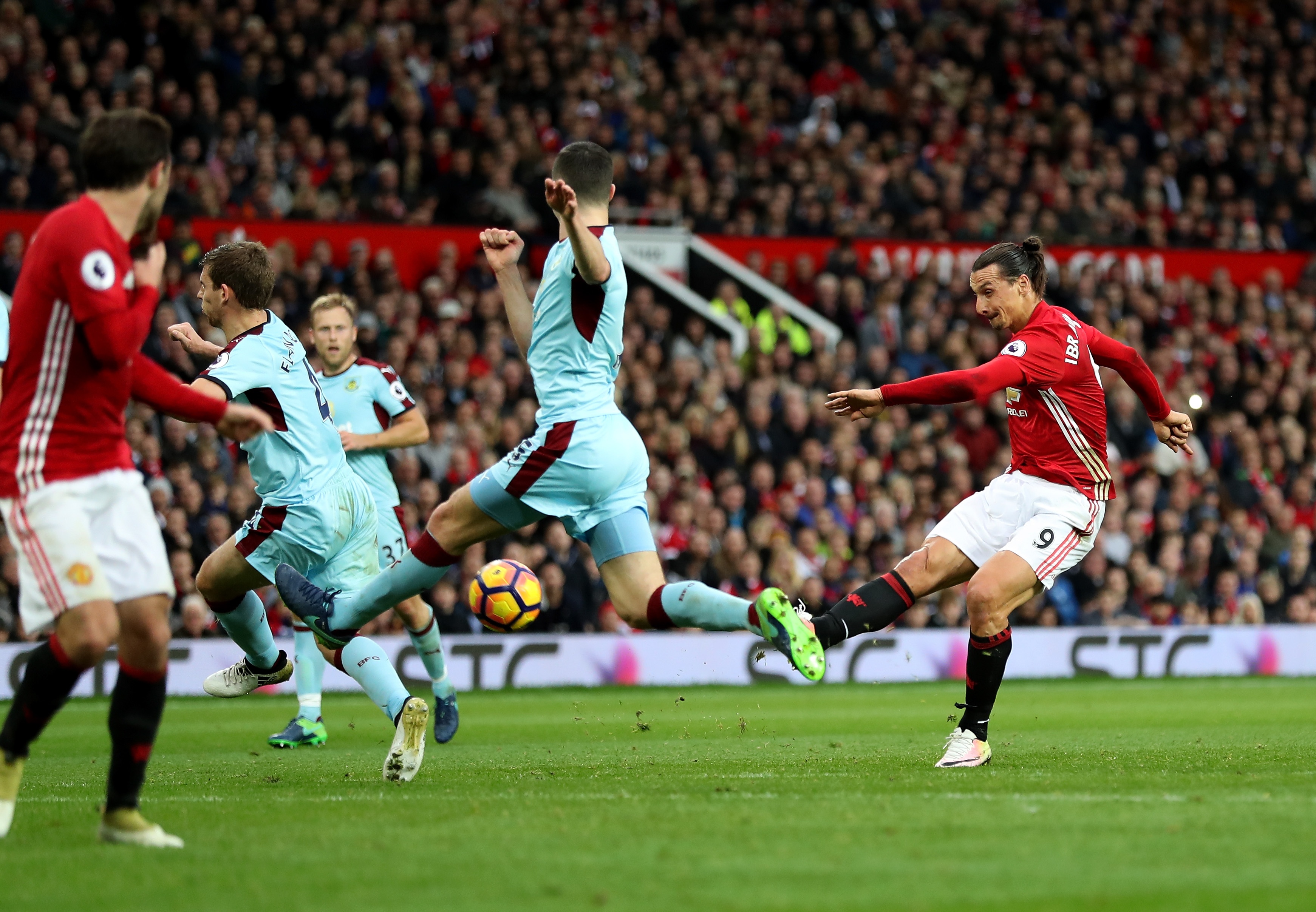 MU vs Burnley ảnh 1 MU vs Burnley anh 1