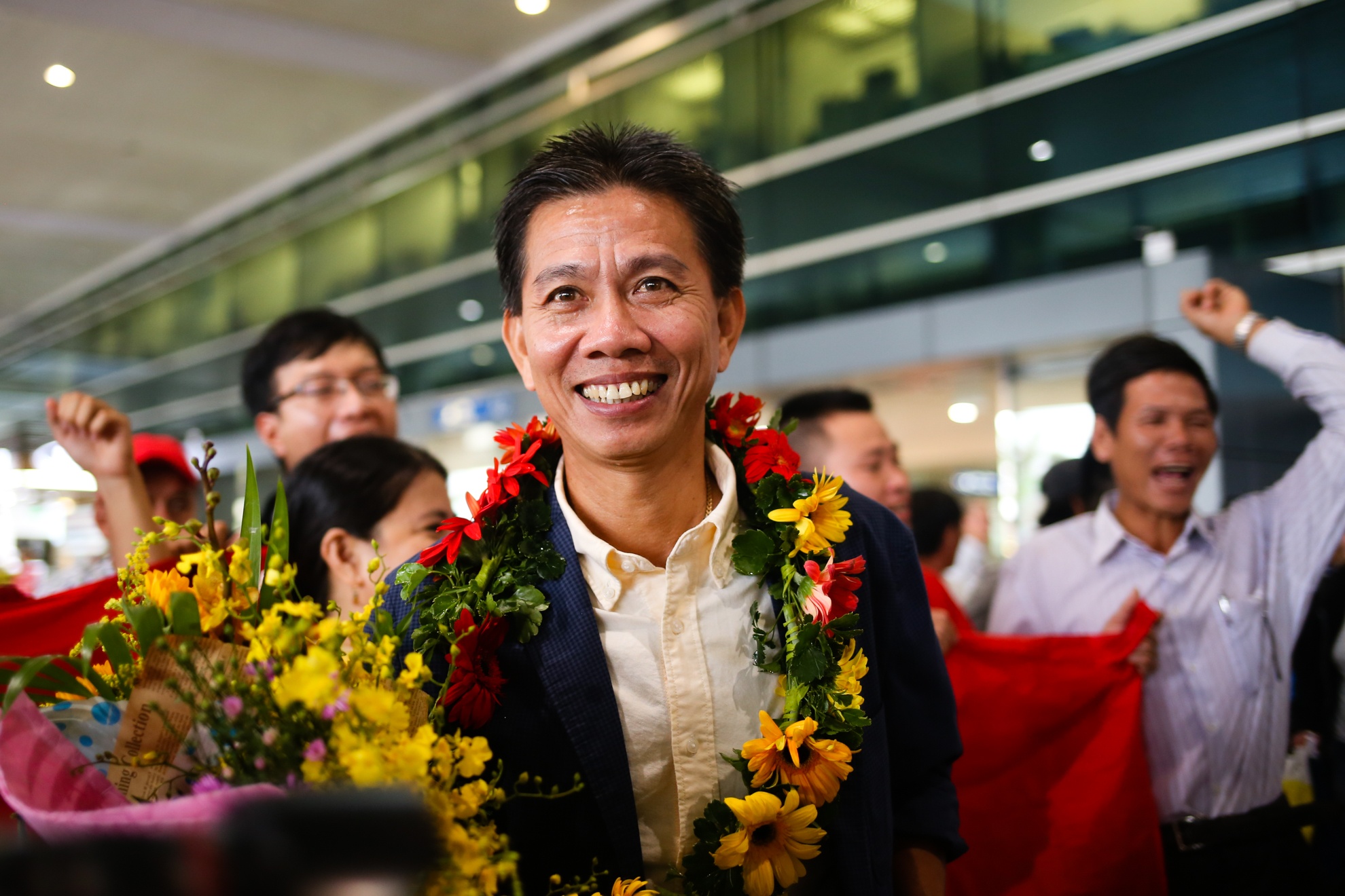 HLV Hoang Anh Tuan bat mi U19 VN se tap huan o nuoc ngoai hinh anh