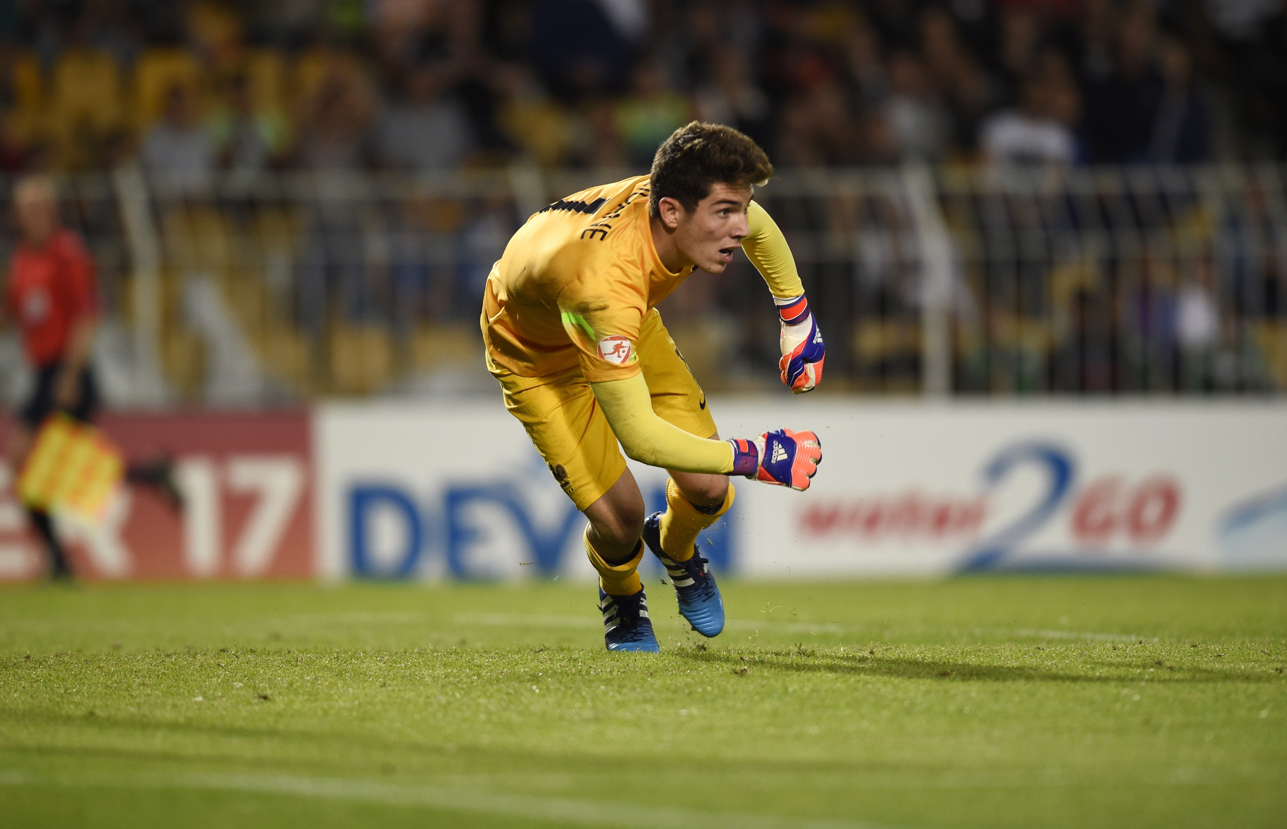 Con trai Zidane de thua ban lang xet hinh anh