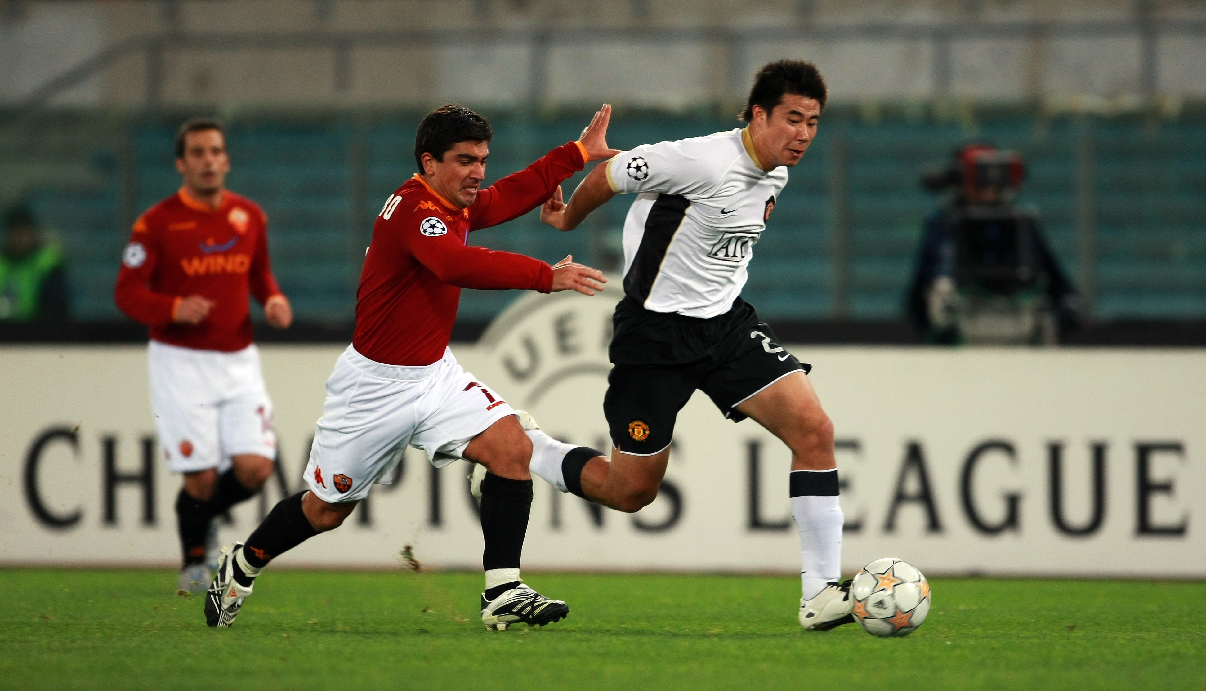 Dong Fangzhuo va cai ket dang cho tro he o Man United anh 3