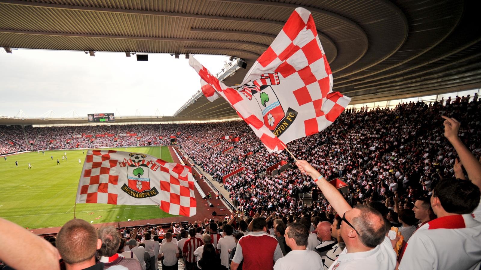 Trung Quoc nham nhe lam day song Premier League hinh anh