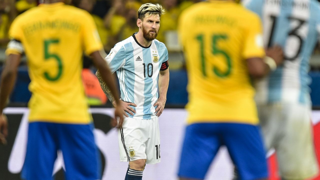 Argentina lam nguy, Messi noi nhung gi? hinh anh