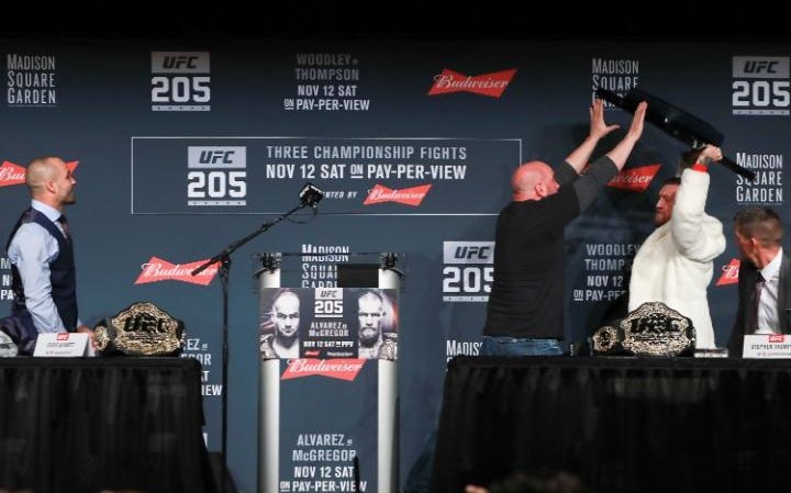 Conor McGregor vs Eddie Alvarez anh 1