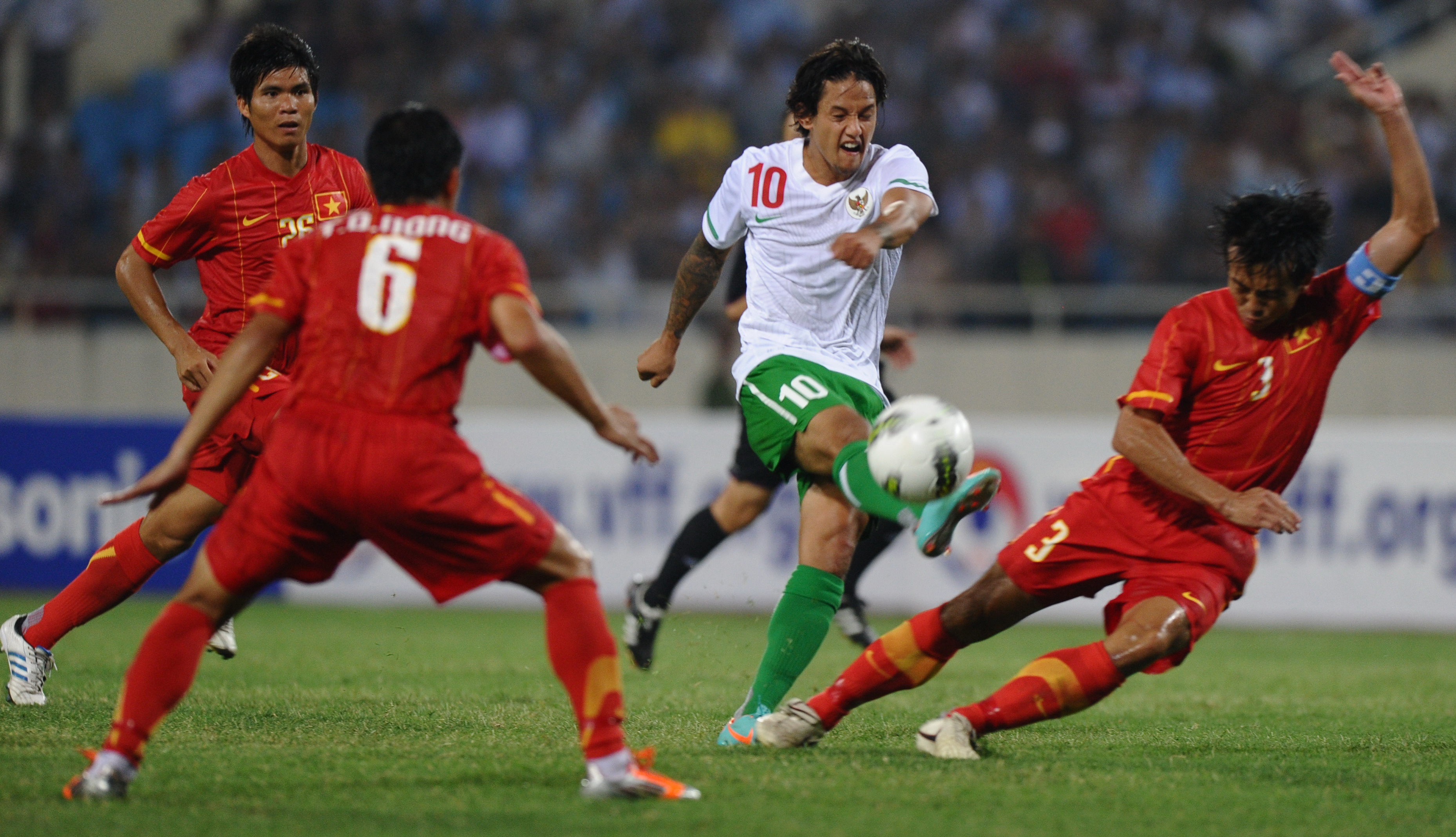 AFF Cup 2016 chia tay ngoi sao dau tien anh 1