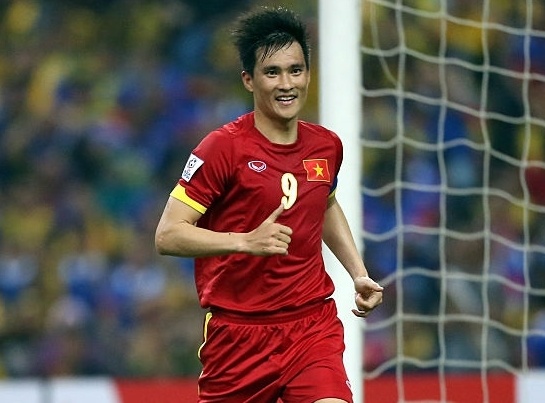 Bao nuoc ngoai xep Cong Vinh ngang hang sao the gioi hinh anh