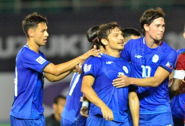 Ha nguoi Thai, Philippines se cuu ca nen bong da? hinh anh