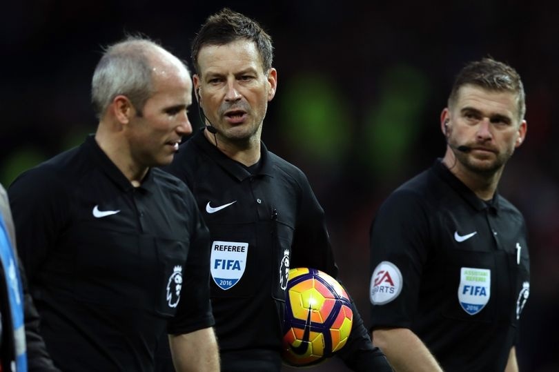 The dung giong Ronaldo cua trong tai Clattenburg anh 2