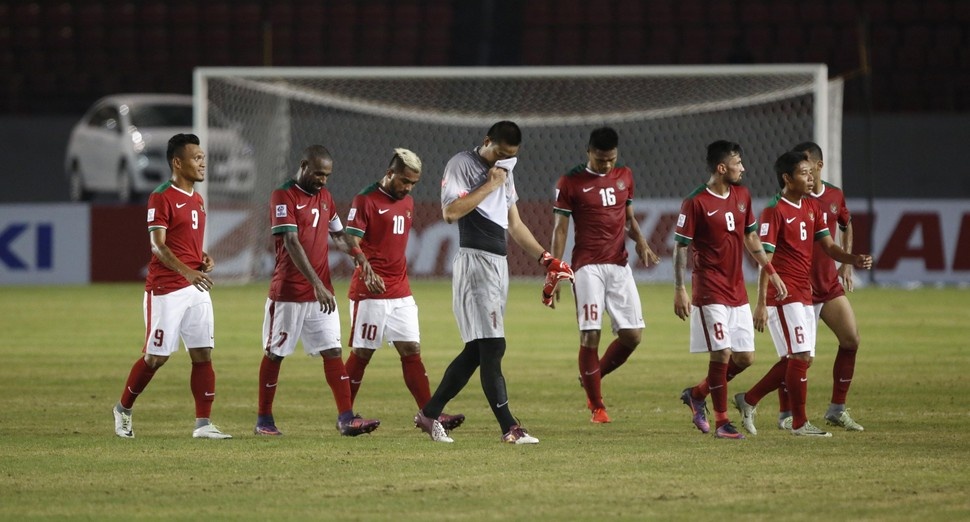 Thủ quân Indonesia bật khóc sau thất bại trước người Thái ảnh 2 Thu quan Indonesia bat khoc sau that bai truoc nguoi Thai anh 2