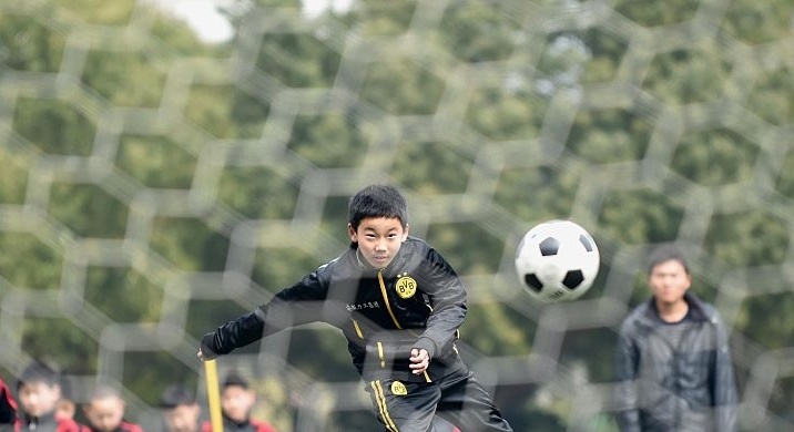 Học viện mọc như nấm có giúp bóng đá Trung Quốc 'hóa rồng'? ảnh 1 Hoc vien moc nhu nam co giup bong da Trung Quoc 'hoa rong'? anh 1