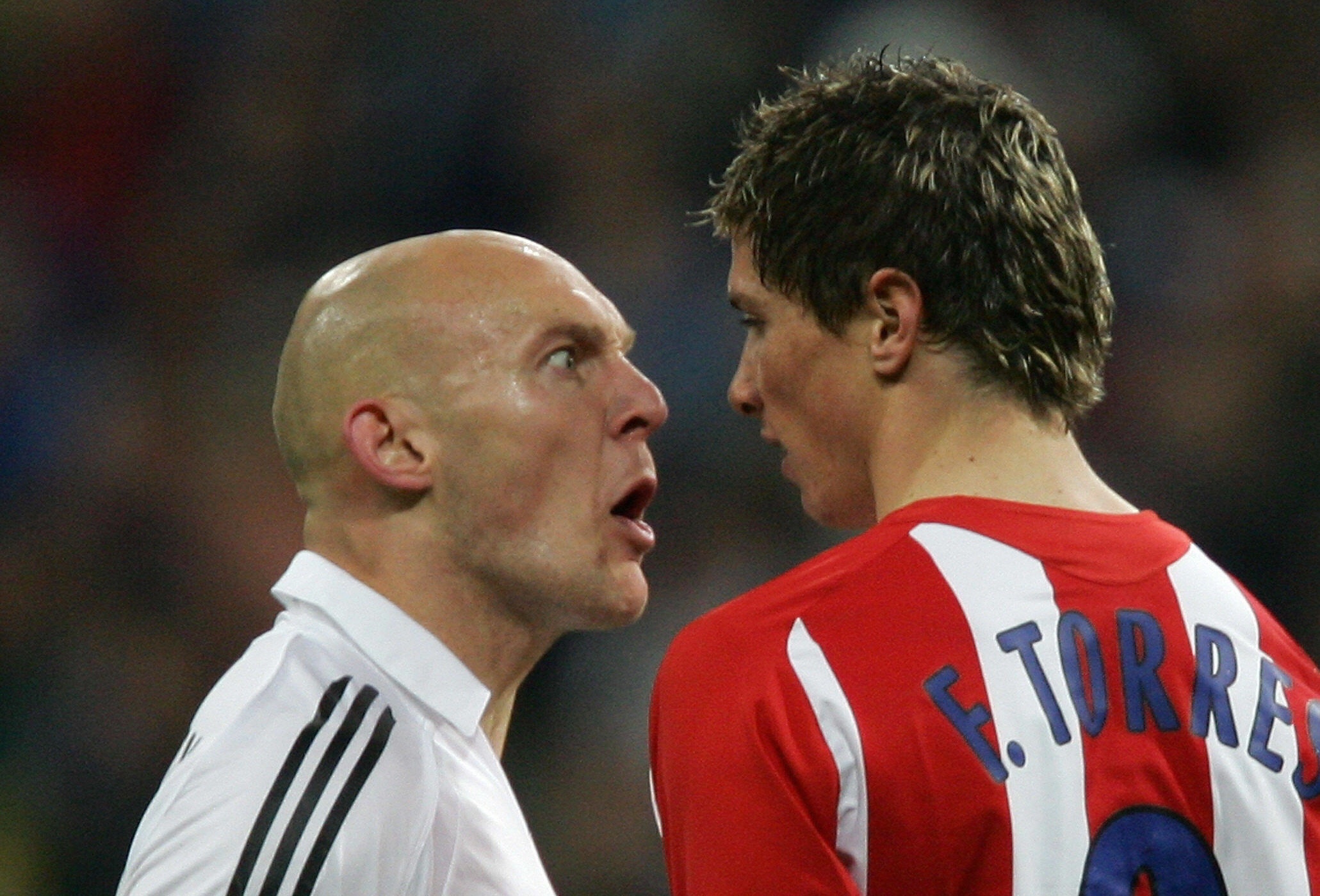 Cuoc song vuong gia cua cau thu that sung o Real hinh anh