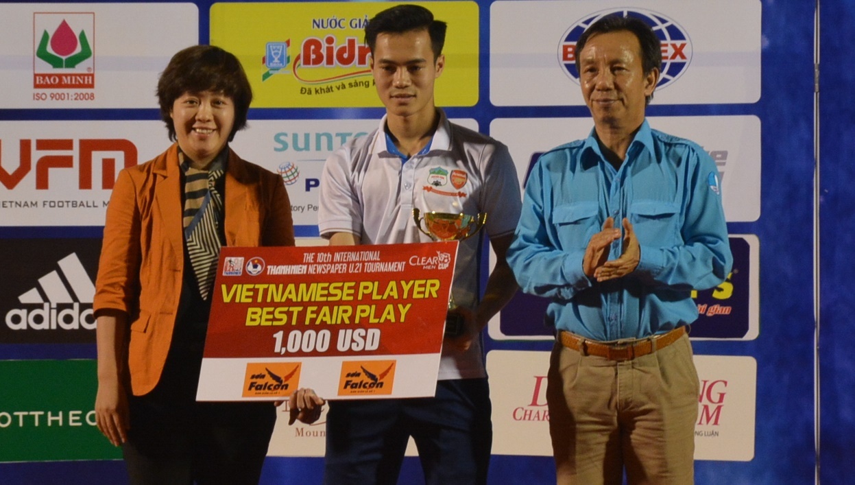 Khi Xuan Truong va Cong Phuong lu mo truoc Van Toan hinh anh