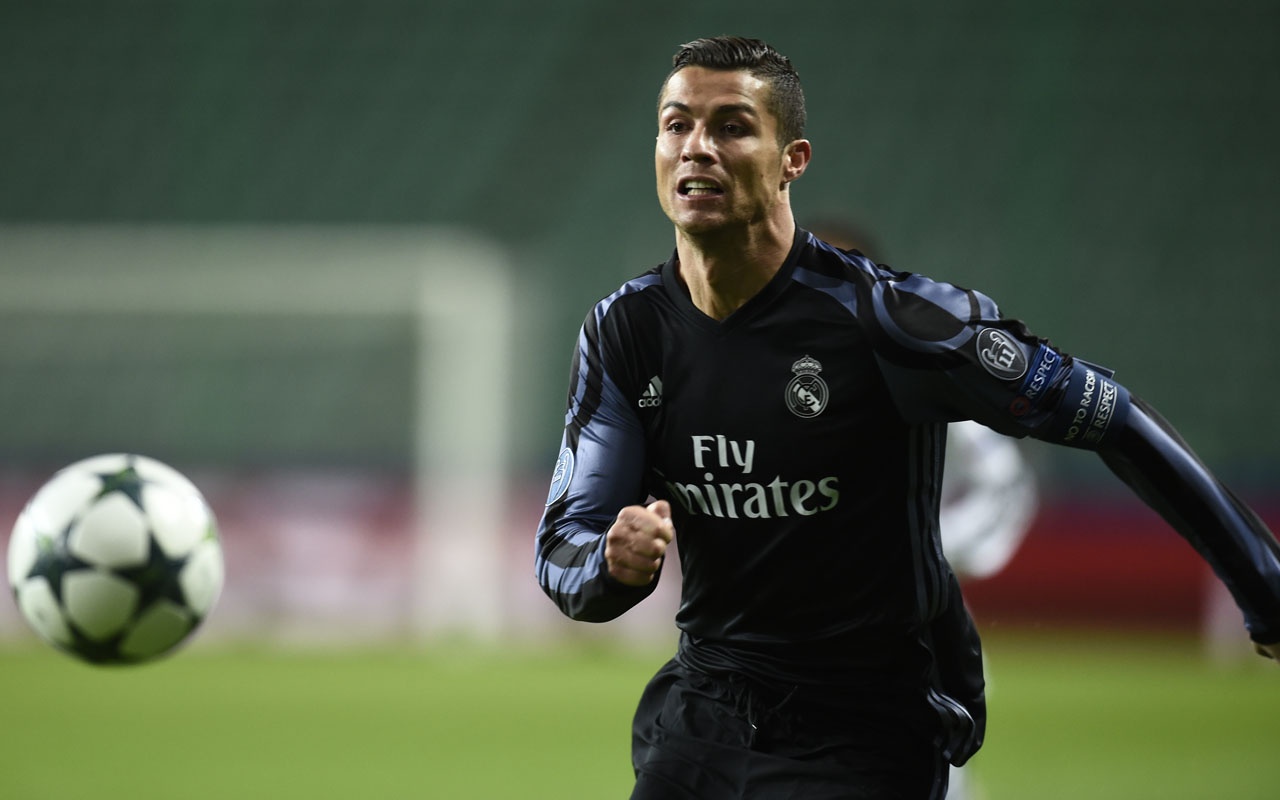 Tiền bạc chỉ làm hủy hoại bóng đá Trung Quốc ảnh 3 Tien bac chi lam huy hoai bong da Trung Quoc anh 3