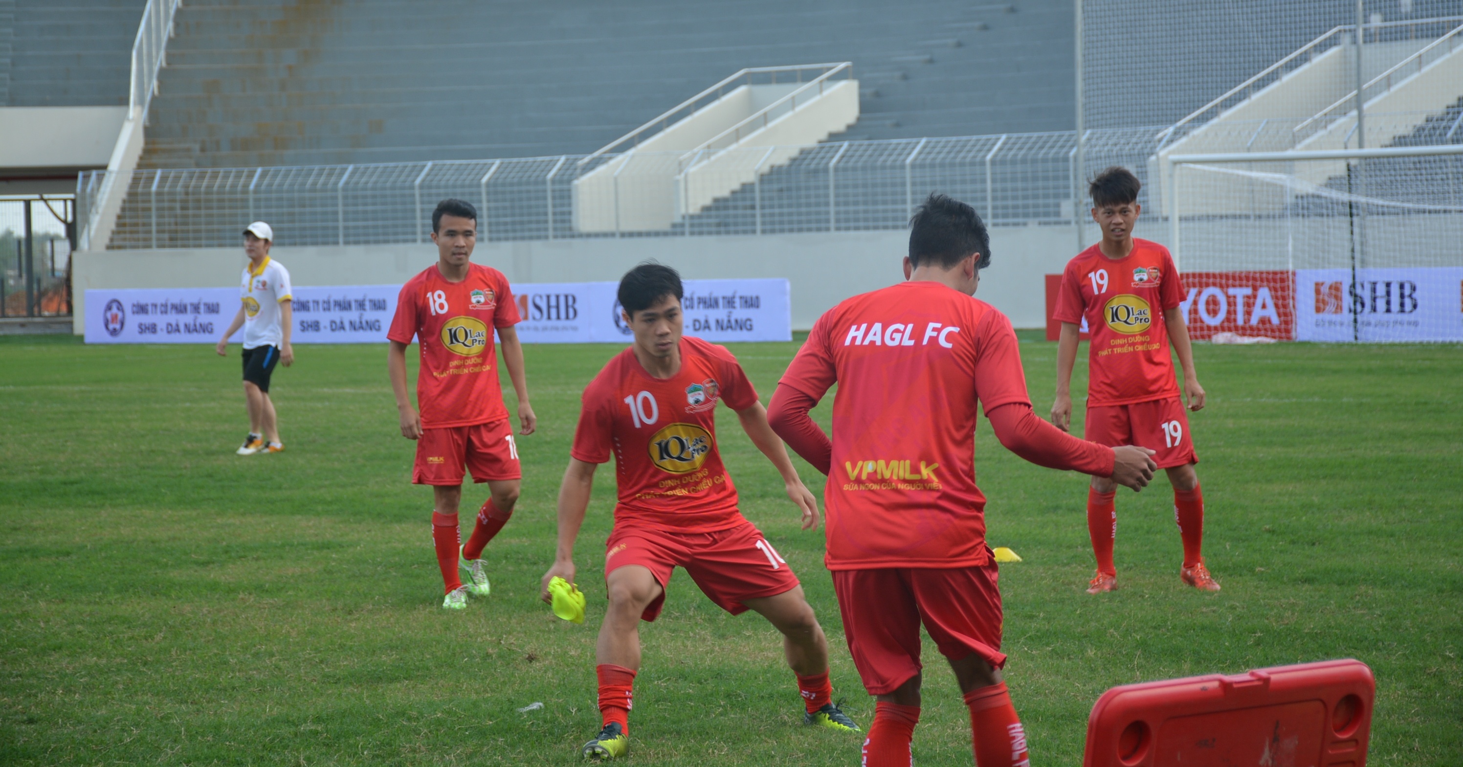 ‘Bat mach’ thanh cong,  HAGL co hoi sinh duoc Cong Phuong? anh 1