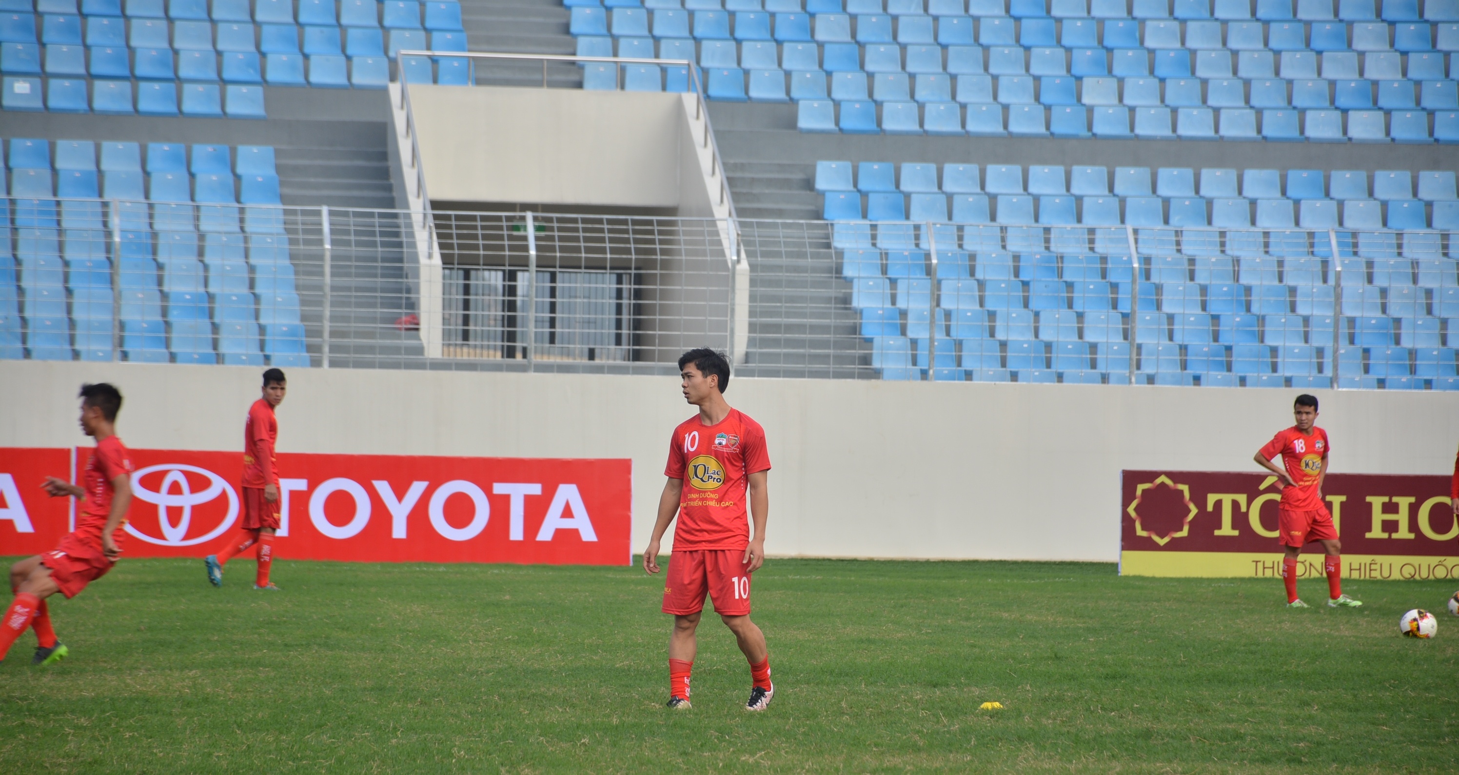 ‘Bat mach’ thanh cong,  HAGL co hoi sinh duoc Cong Phuong? anh 2