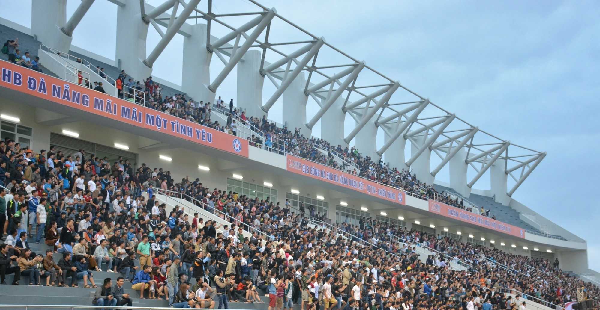 'Doi ve',  CDV suyt lam loan o tran Da Nang - HAGL anh 2