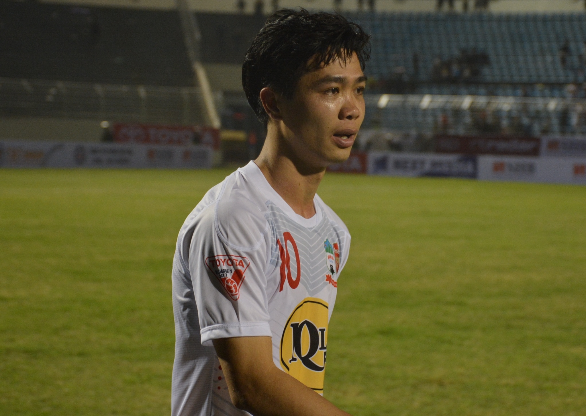 HLV HAGL bao ve Cong Phuong truoc chi trich hinh anh