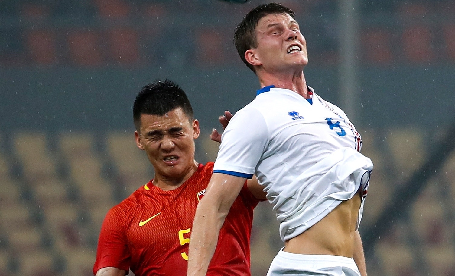 'World Cup mo rong khien bong da Trung Quoc them tui ho' hinh anh