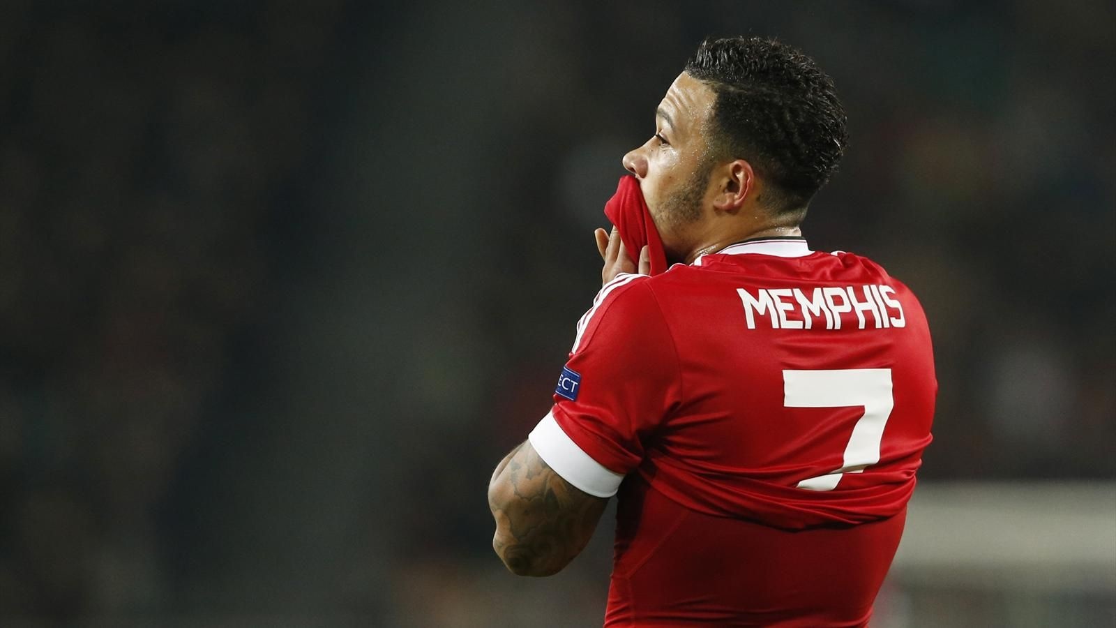 Memphis Depay sup bay vi ham muon xa hoa hinh anh