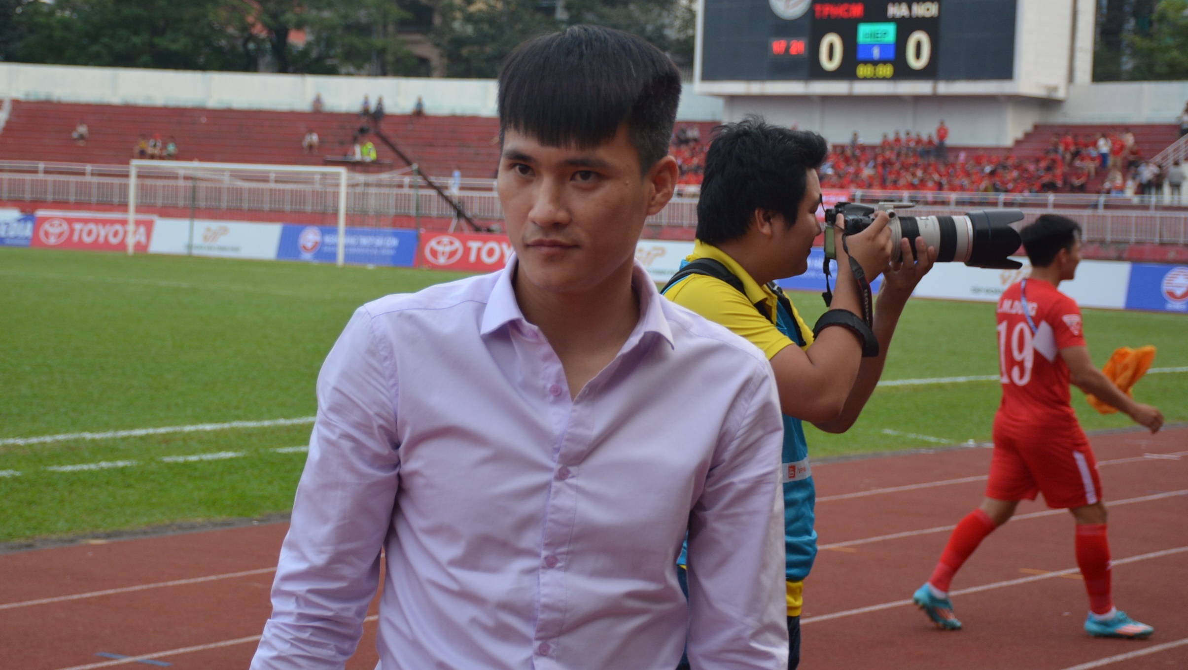 Cong Vinh tiep tuc ghi diem trong long nguoi ham mo anh 2