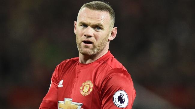 Mourinho gay bat ngo voi tuong lai cua Rooney anh 1