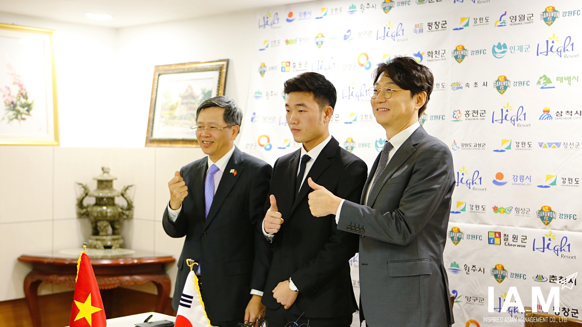 Xuan Truong lien tiep ghi diem tai Gangwon FC hinh anh