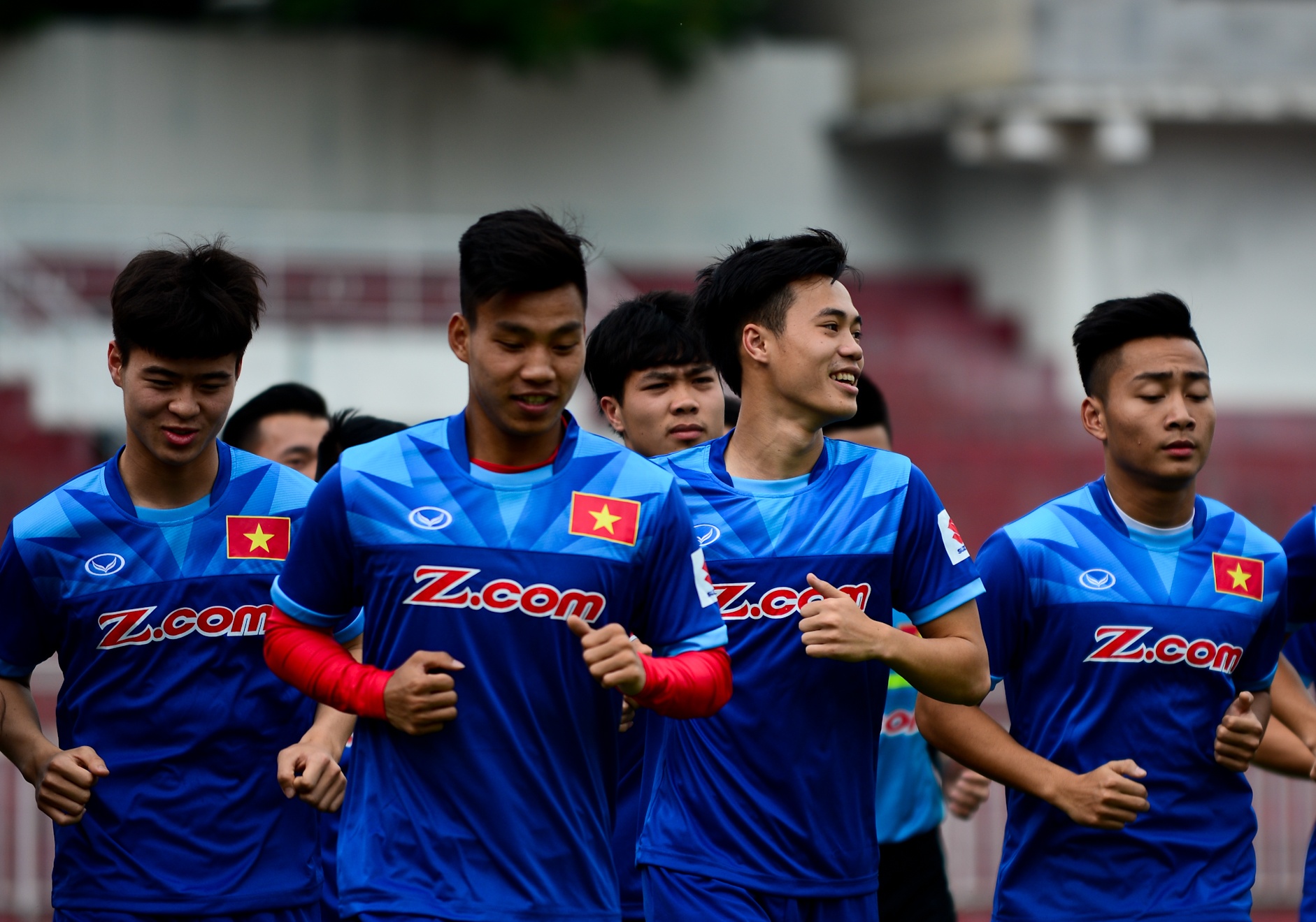 U23 Việt Nam tập dưới cơn mưa tầm tã đầu năm ảnh 4 U23 Viet Nam tap duoi con mua tam ta dau nam anh 4