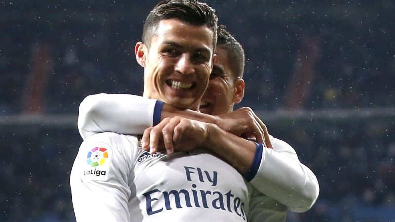 Nhung ke huyt sao Ronaldo, hay cu mo di hinh anh