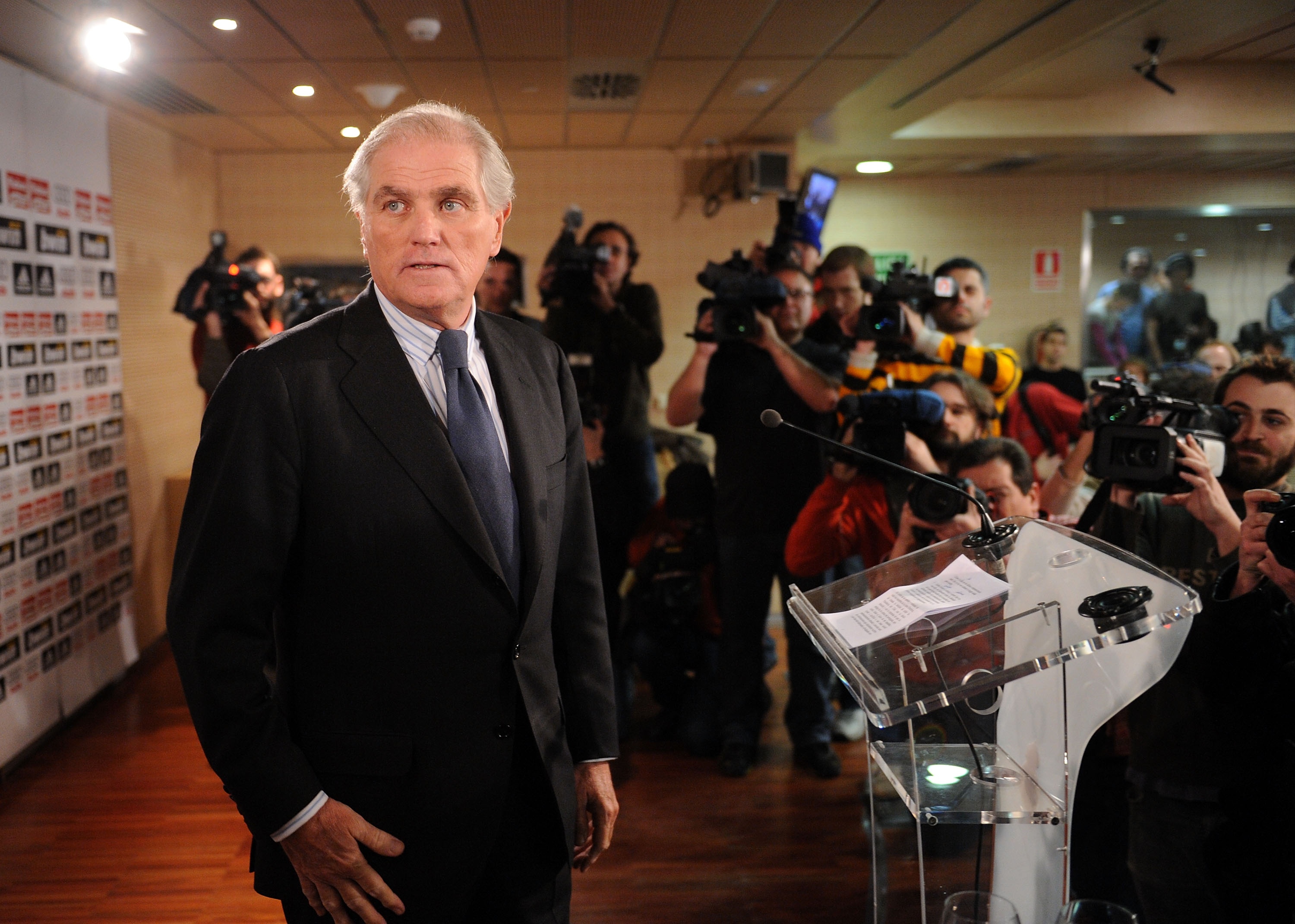 'Real mua cau thu tai Anh de xam nhap thi truong chau A' anh 1