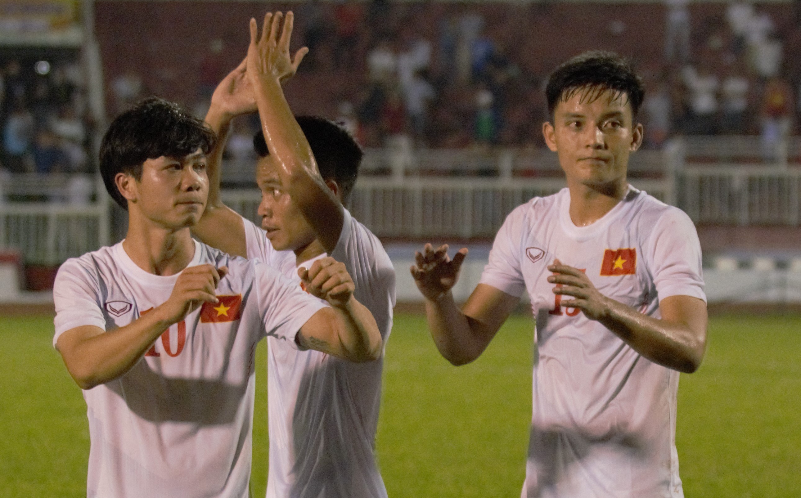 Viet Nam dung thu 3 Dong Nam A tren bang xep hang FIFA hinh anh