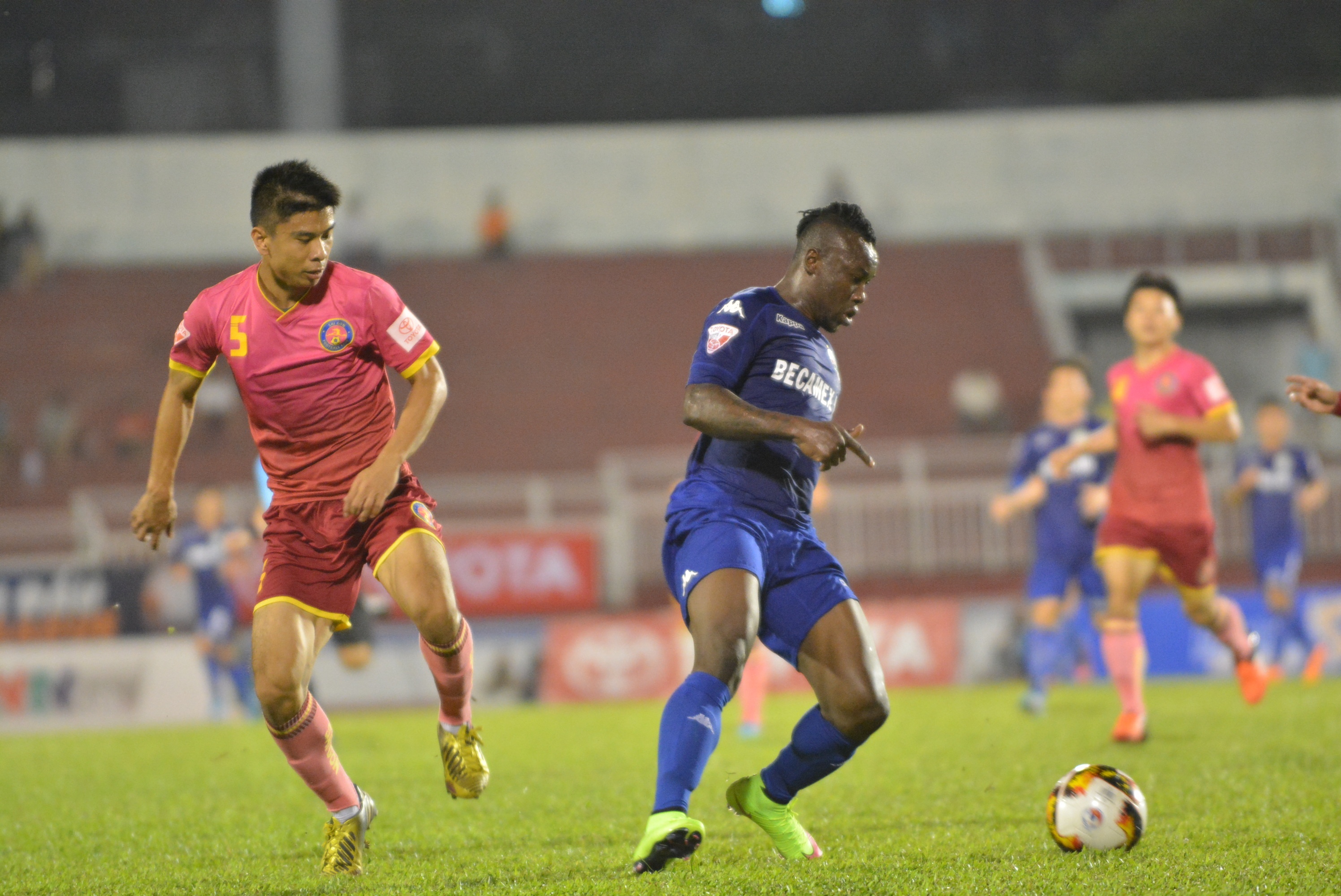 Sai Gon 1-1 Binh Duong anh 2