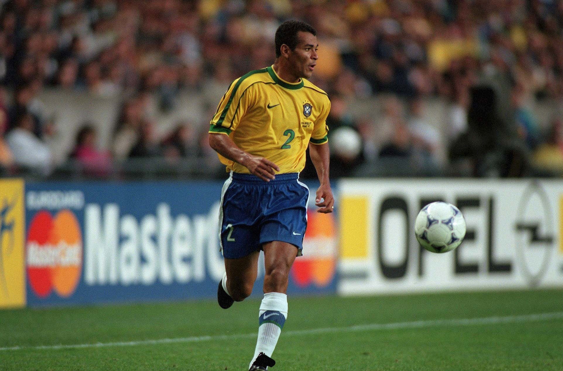 Cafu tiết lộ lý do Ronaldo mờ nhạt ở chung kết World Cup 1998 ảnh 1 Cafu tiet lo ly do Ronaldo mo nhat o chung ket World Cup 1998 anh 1