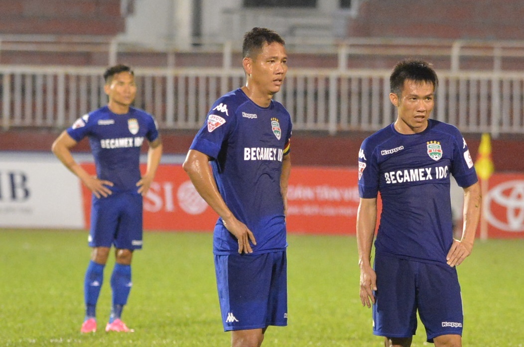 San Thong Nhat diu hiu chung kien Sai Gon hoa Binh Duong hinh anh