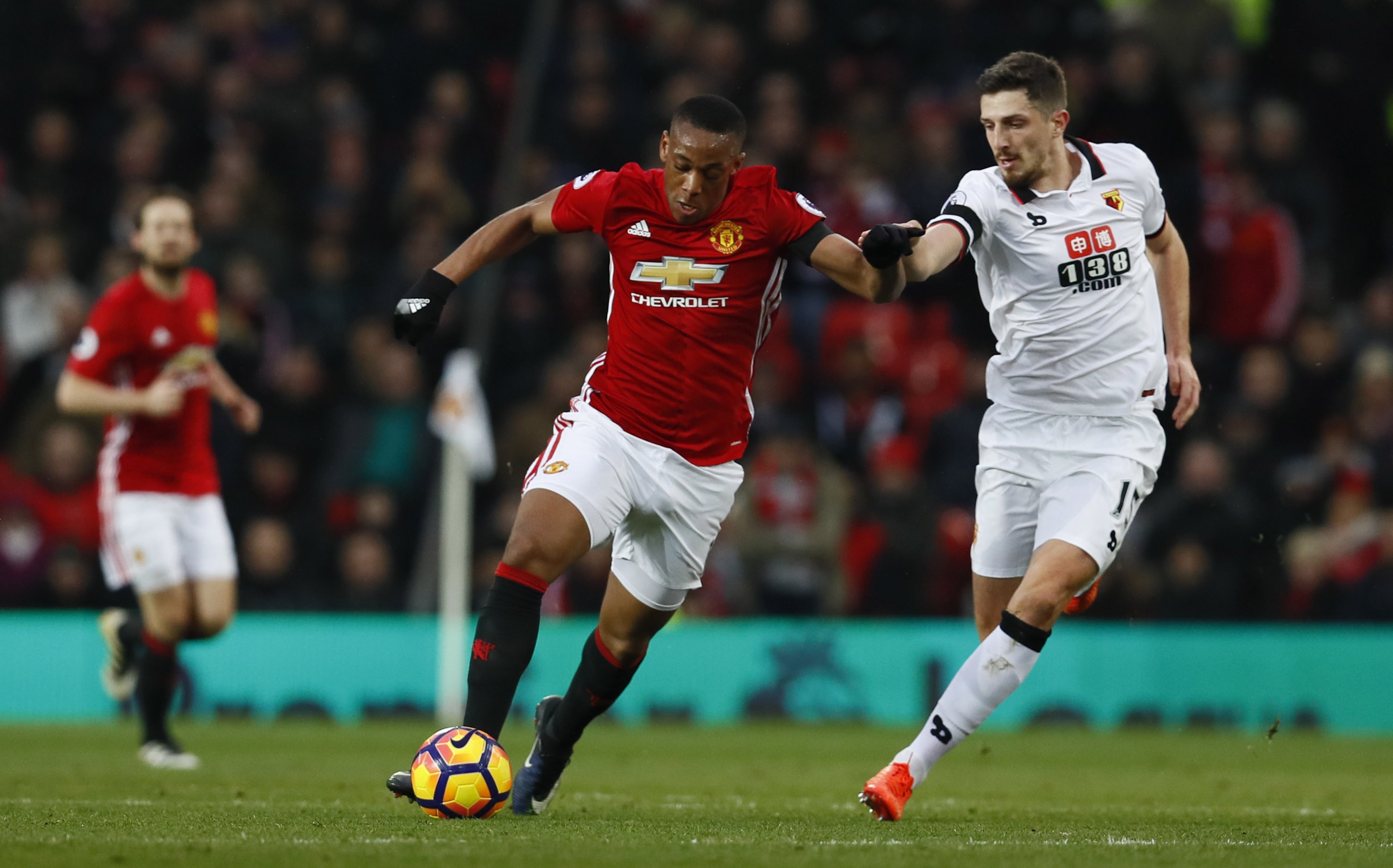 Martial hoi sinh,  MU mat tien anh 2